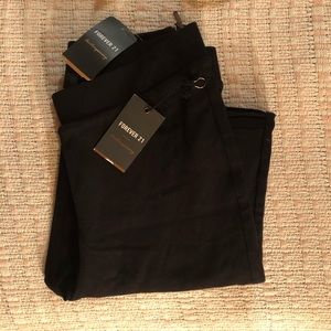 Forever 21 NWT black ribbed leggings